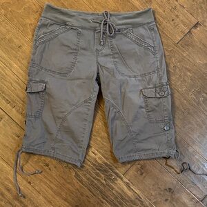 UNIONBAY Juniors Cargo Shorts in Gray